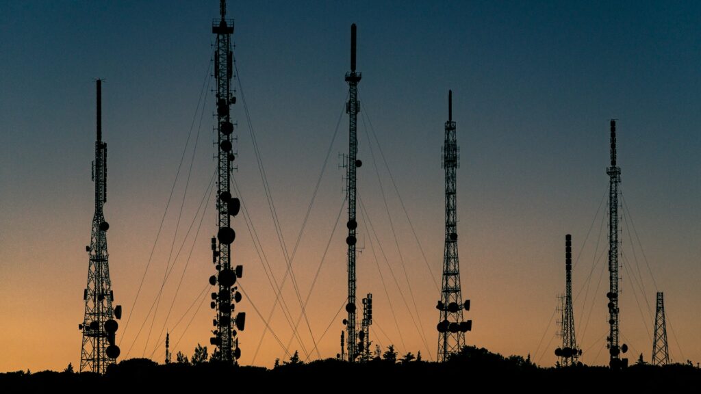 image of radio towers | ServiceNow and AT&T