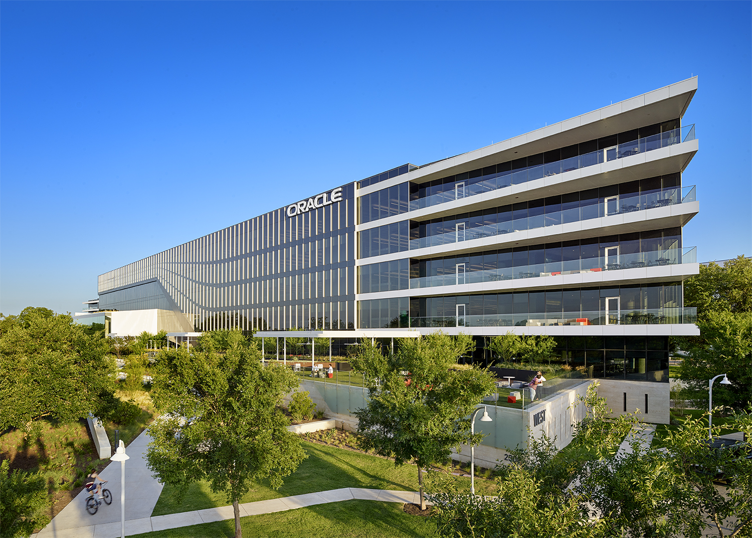 image of Oracle Texas HQ | Oracle Fusion Cloud Applications Suite
