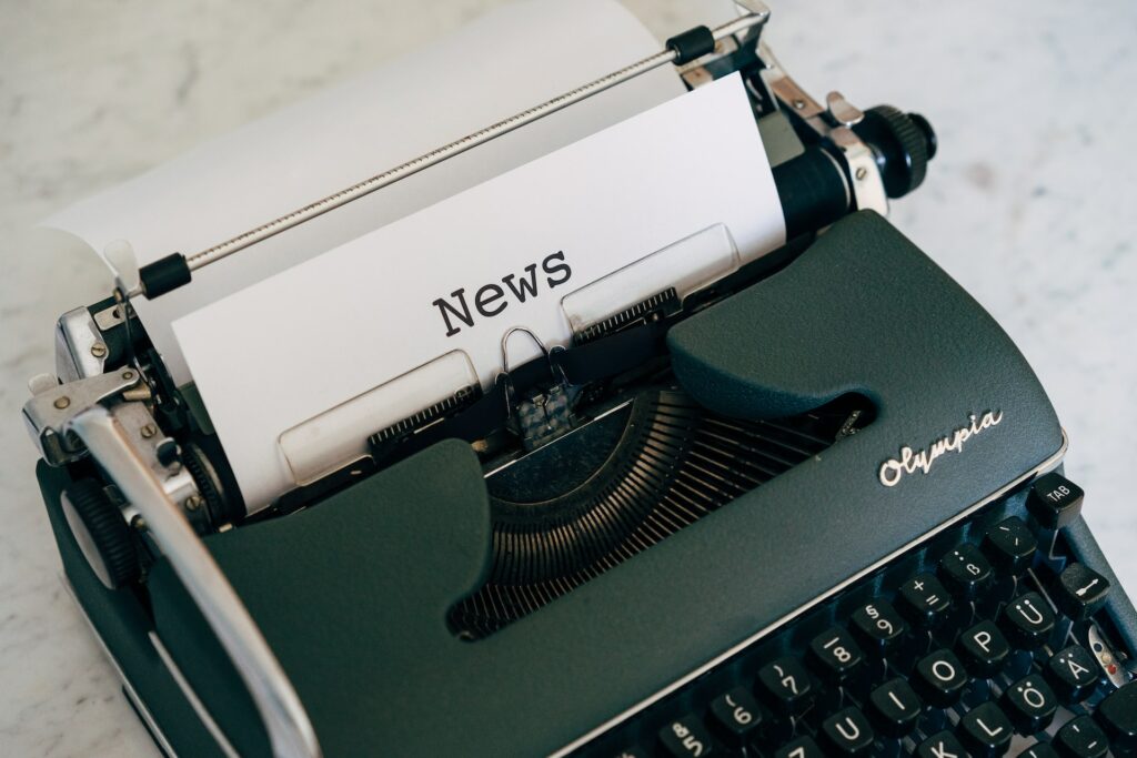 image of typewriter with News headline | weekly hotlist