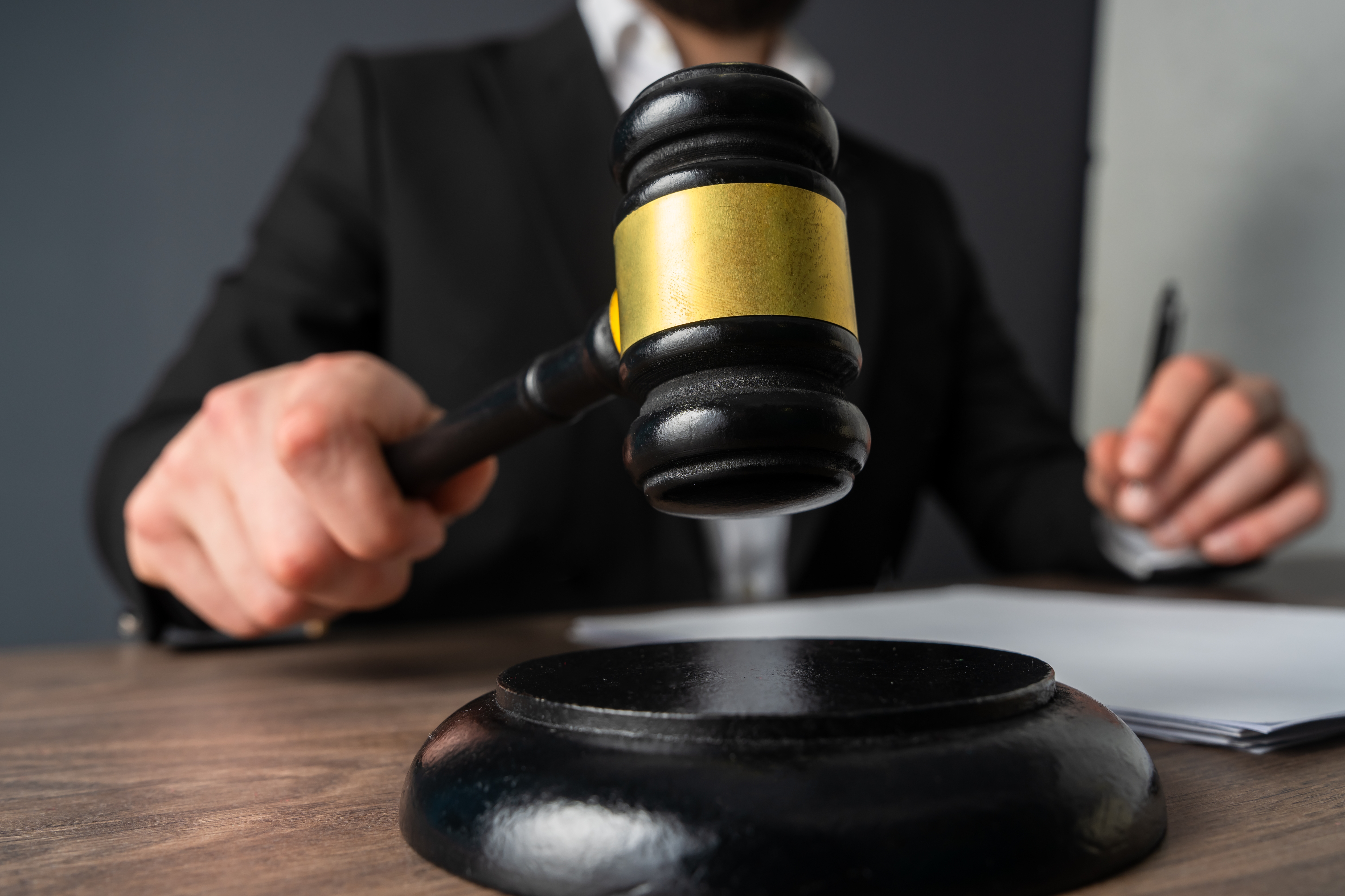 Amazon and Perplexity AI legal dispute highlights governance risks for AI agents in enterprise systems